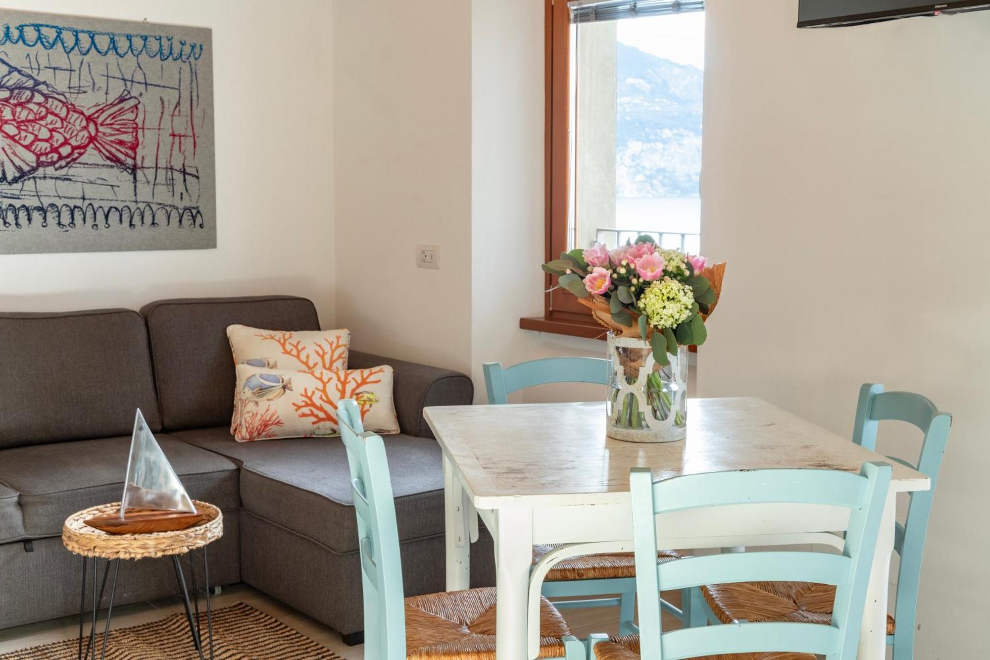 Ca De L'Angelon Aparthotel Brenzone sul Garda Kültér fotó