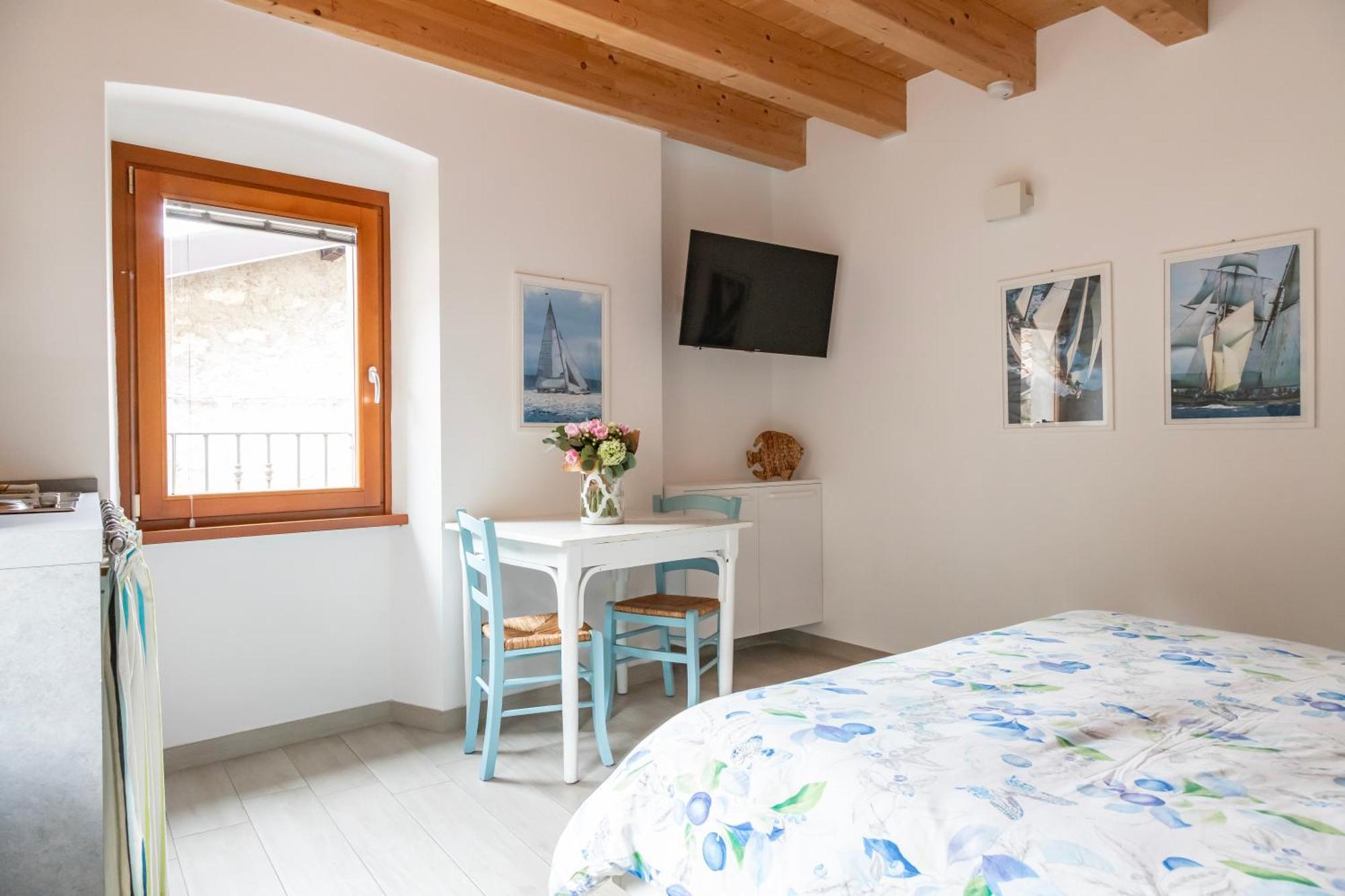 Ca De L'Angelon Aparthotel Brenzone sul Garda Szoba fotó