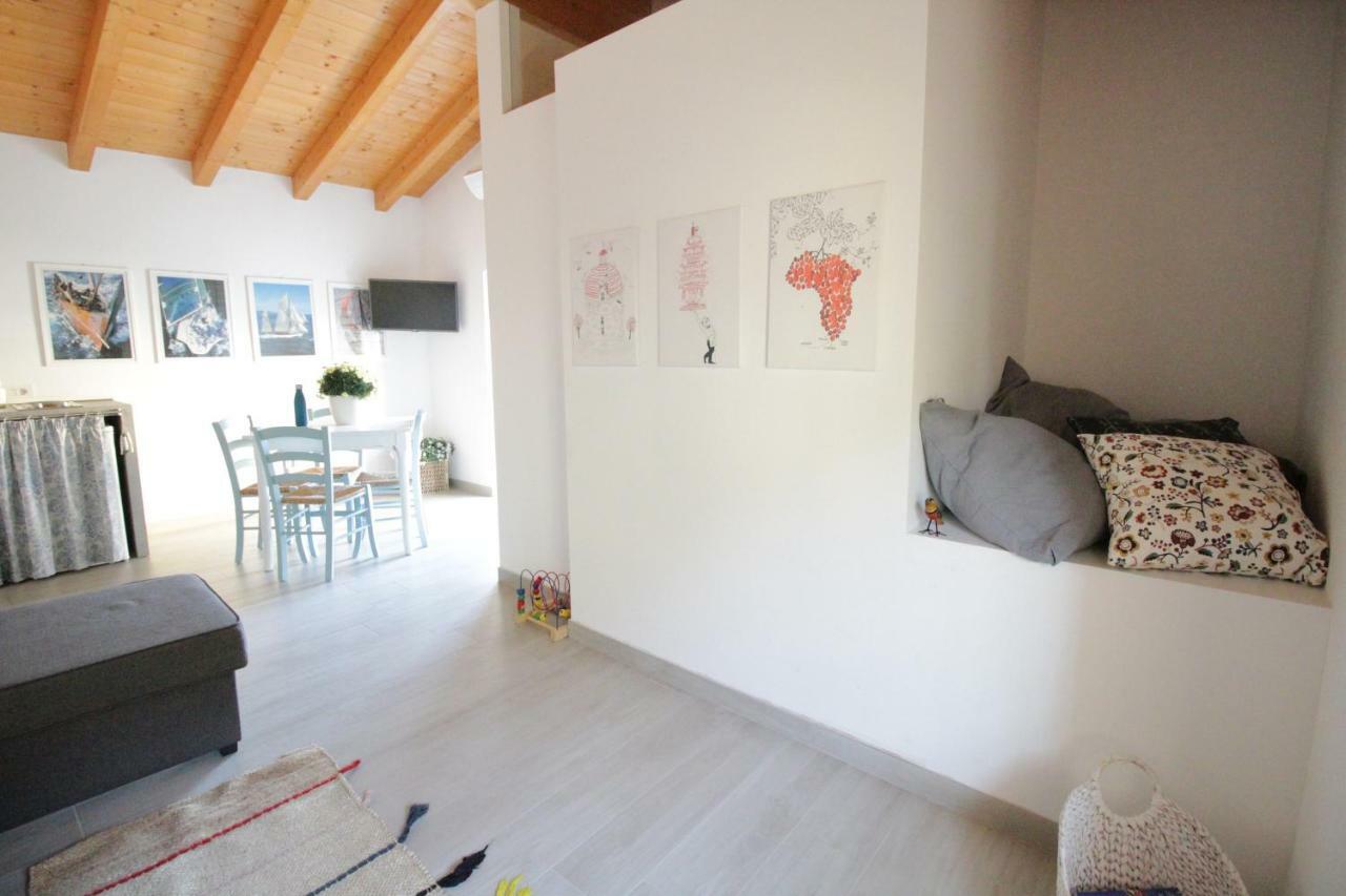 Ca De L'Angelon Aparthotel Brenzone sul Garda Kültér fotó