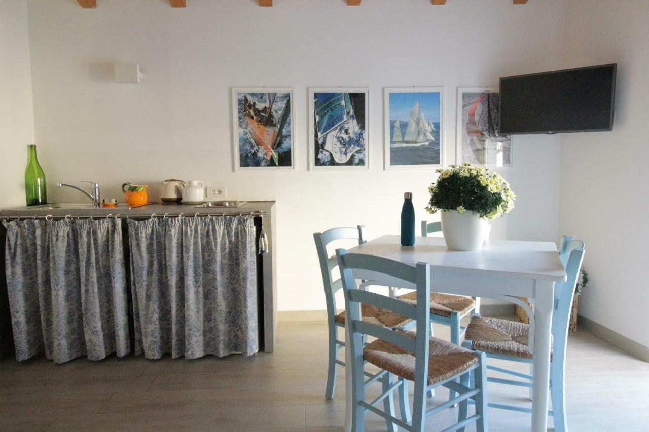 Ca De L'Angelon Aparthotel Brenzone sul Garda Kültér fotó